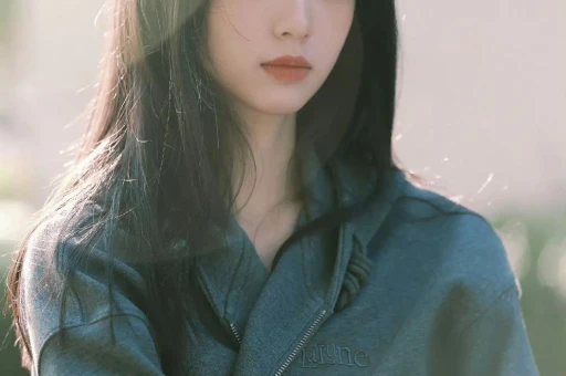 王思聪带三个美女韩国吃饭被偶遇头发稀疏凌乱网友：快秃了